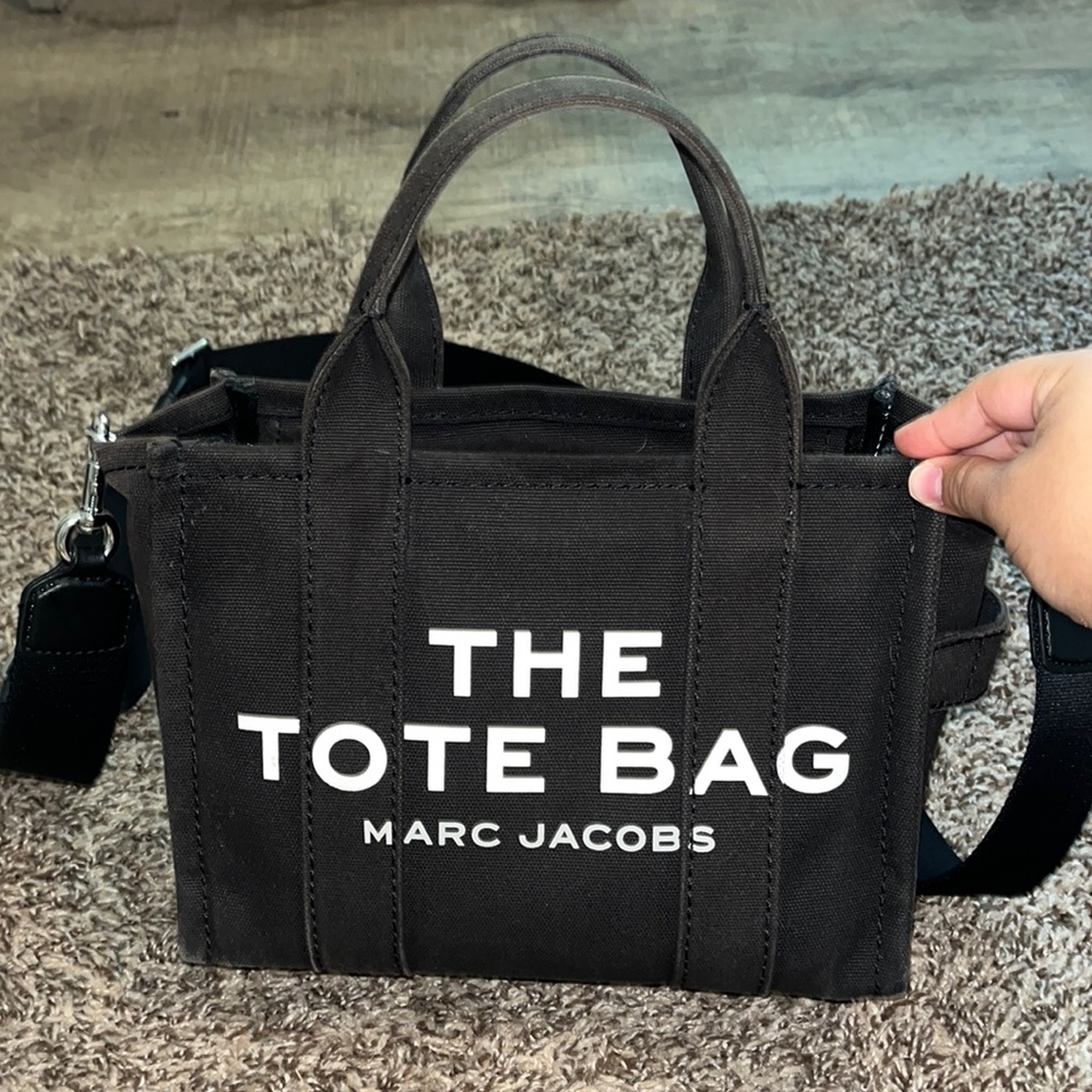 Marc Jacobs The Tote Bag Authentic